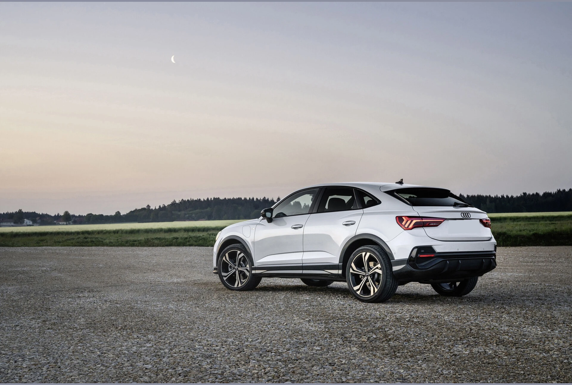 Audi Q3 Sportback, photo 2 of 6
