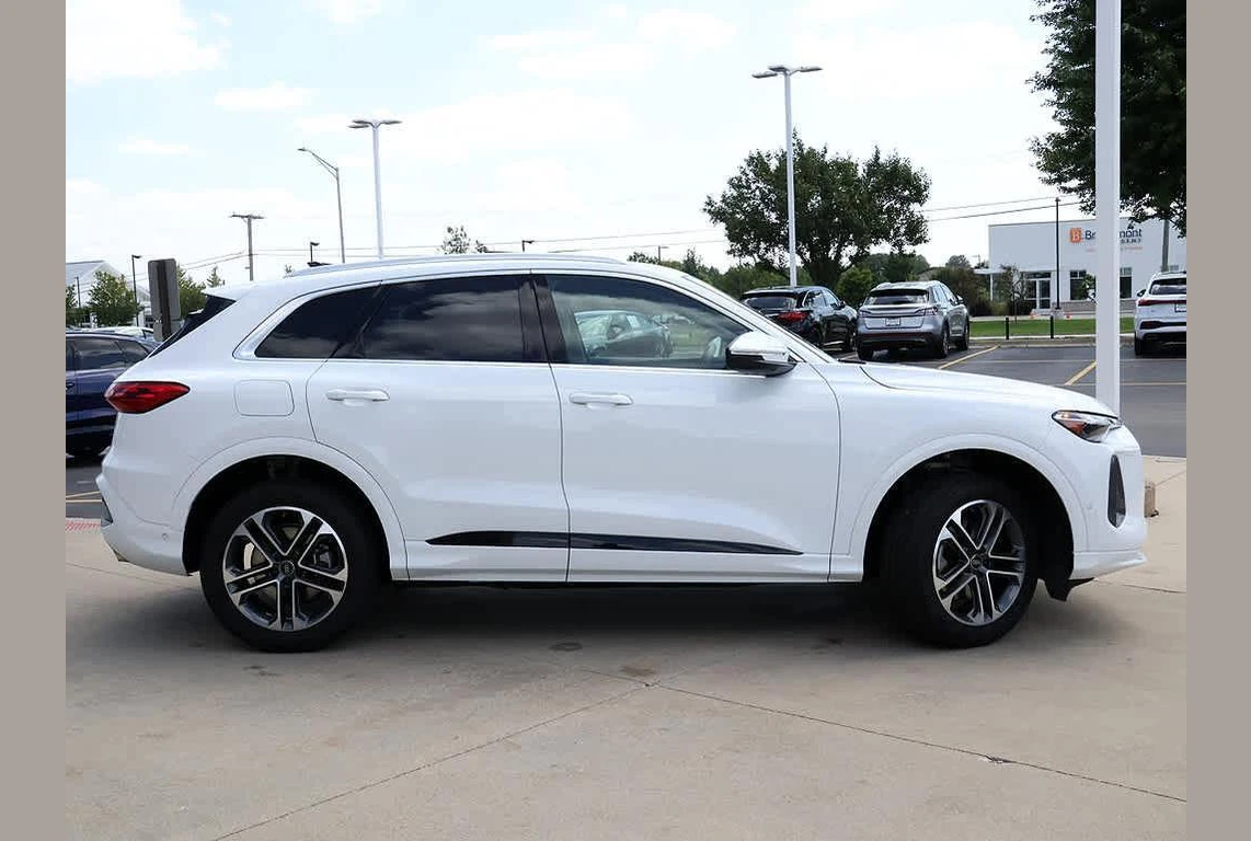 Audi Q5, photo 3 of 6