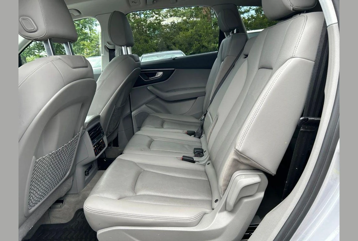 Audi Q7, photo 6 of 6