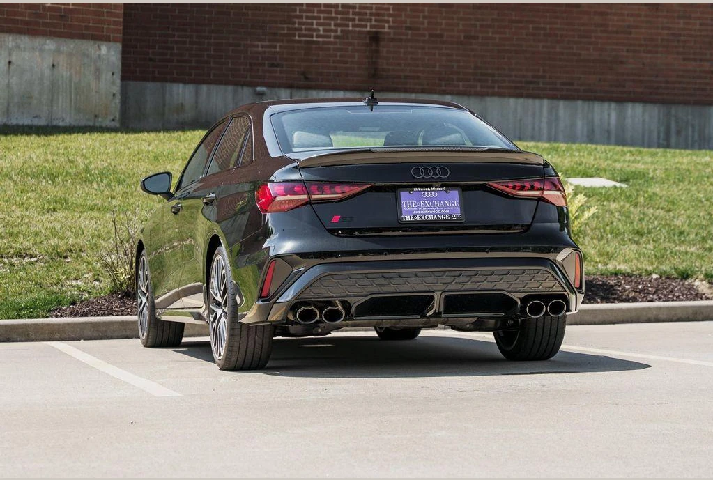 Audi S3, photo 2 of 6