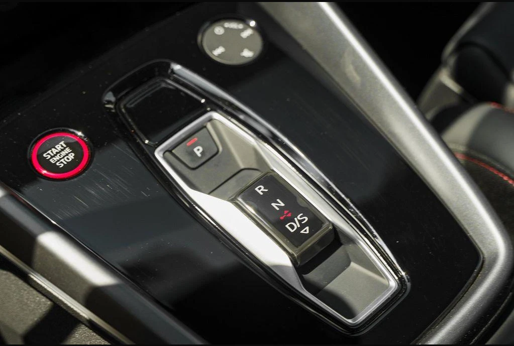 Audi S3, photo 6 of 6
