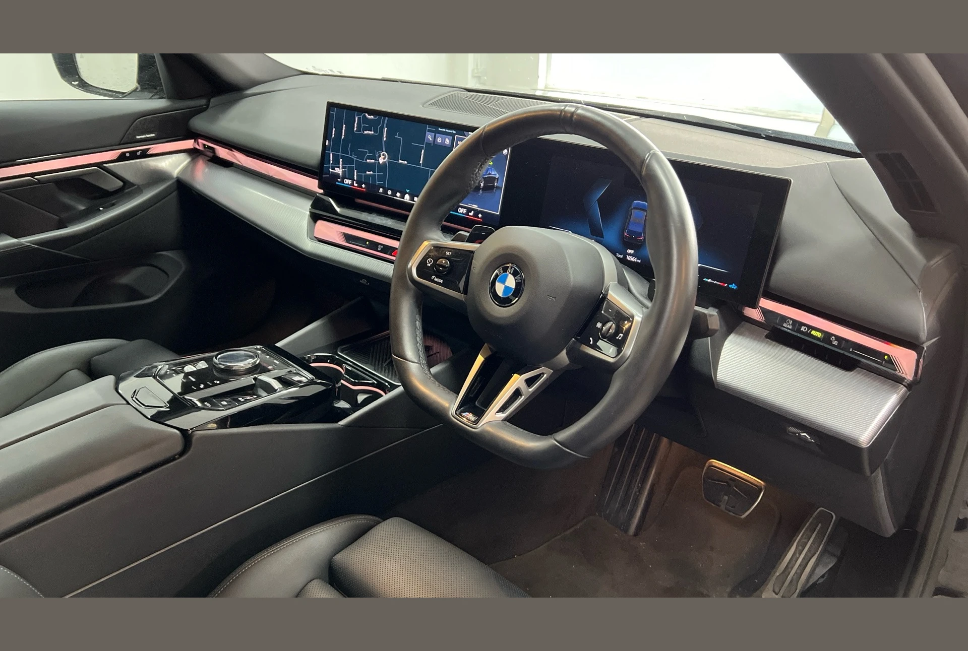 BMW 5 Series, photo 5 of 6