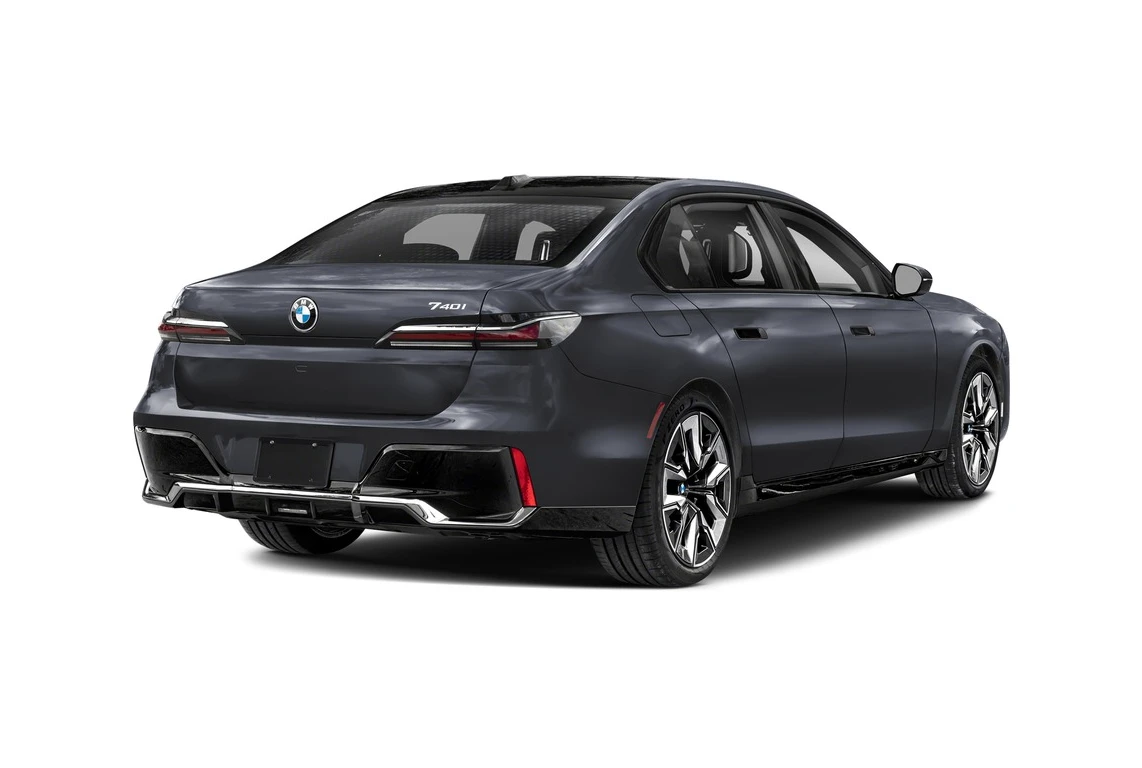 BMW 7 Series, photo 2 of 6