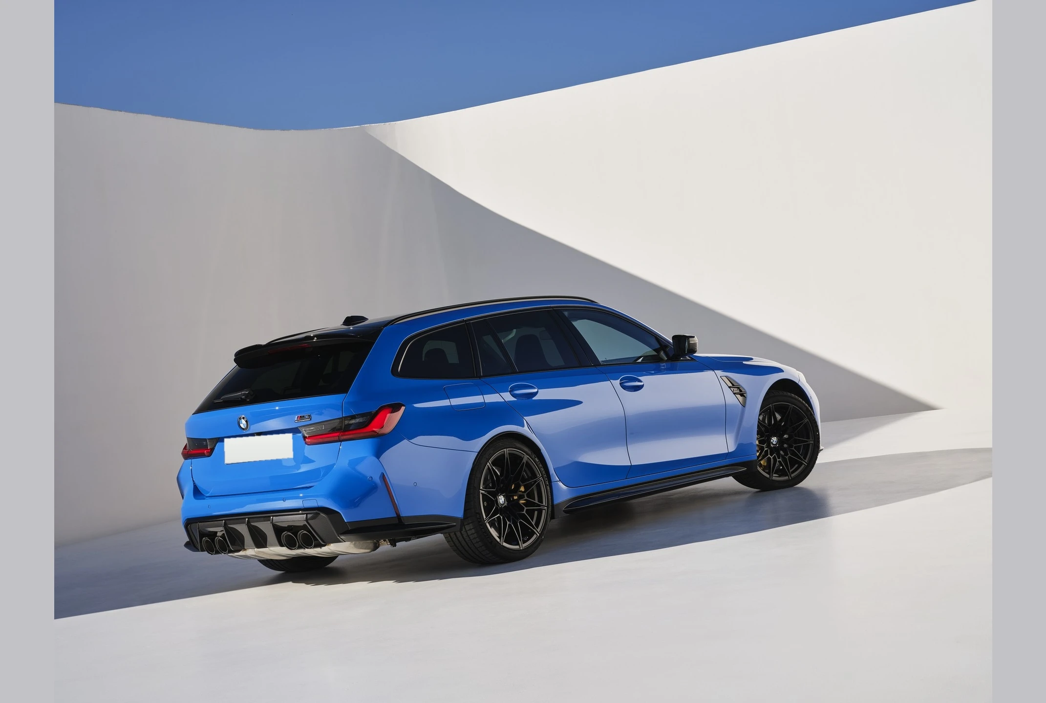 BMW M3, photo 2 of 6