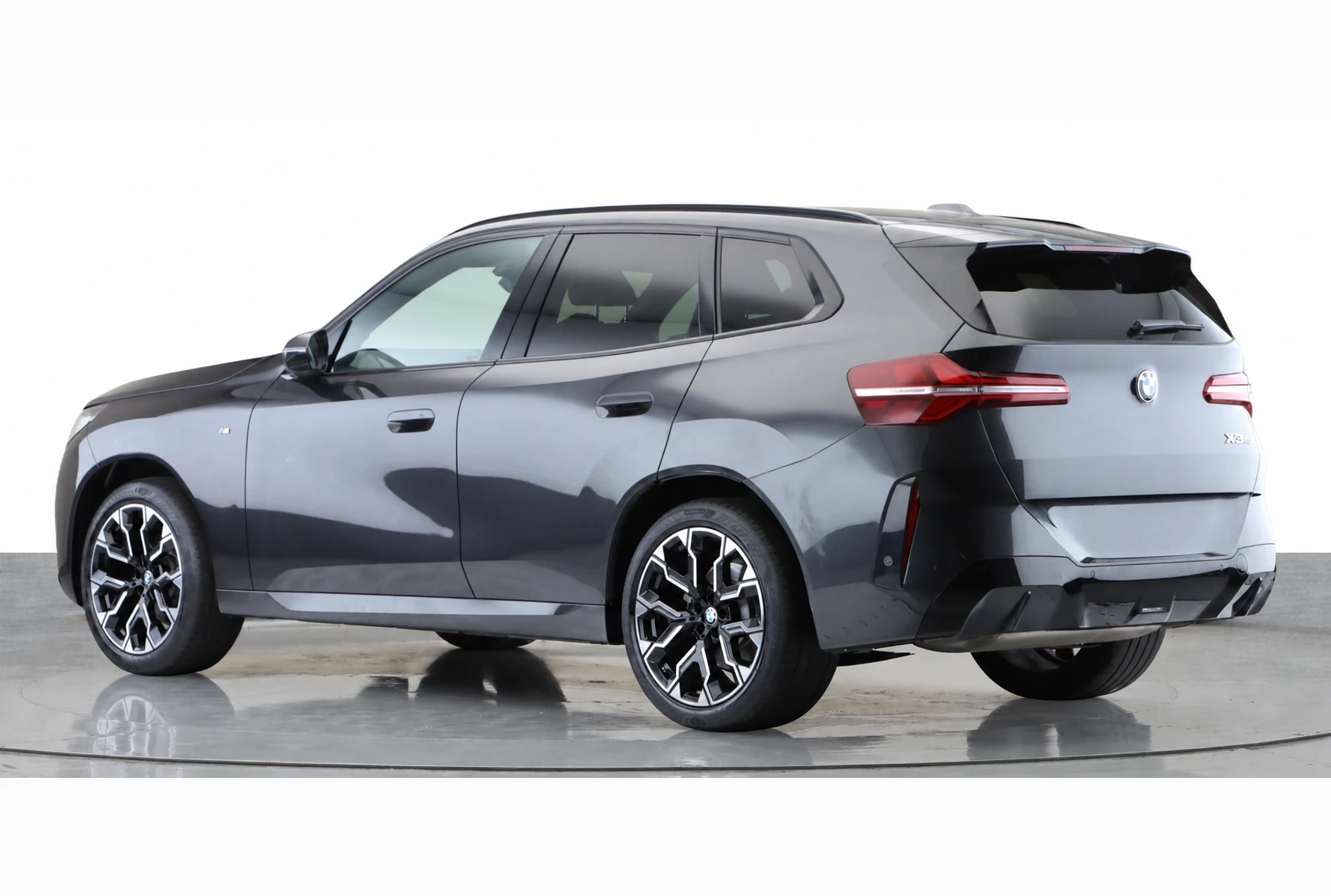 BMW X3, photo 2 of 6