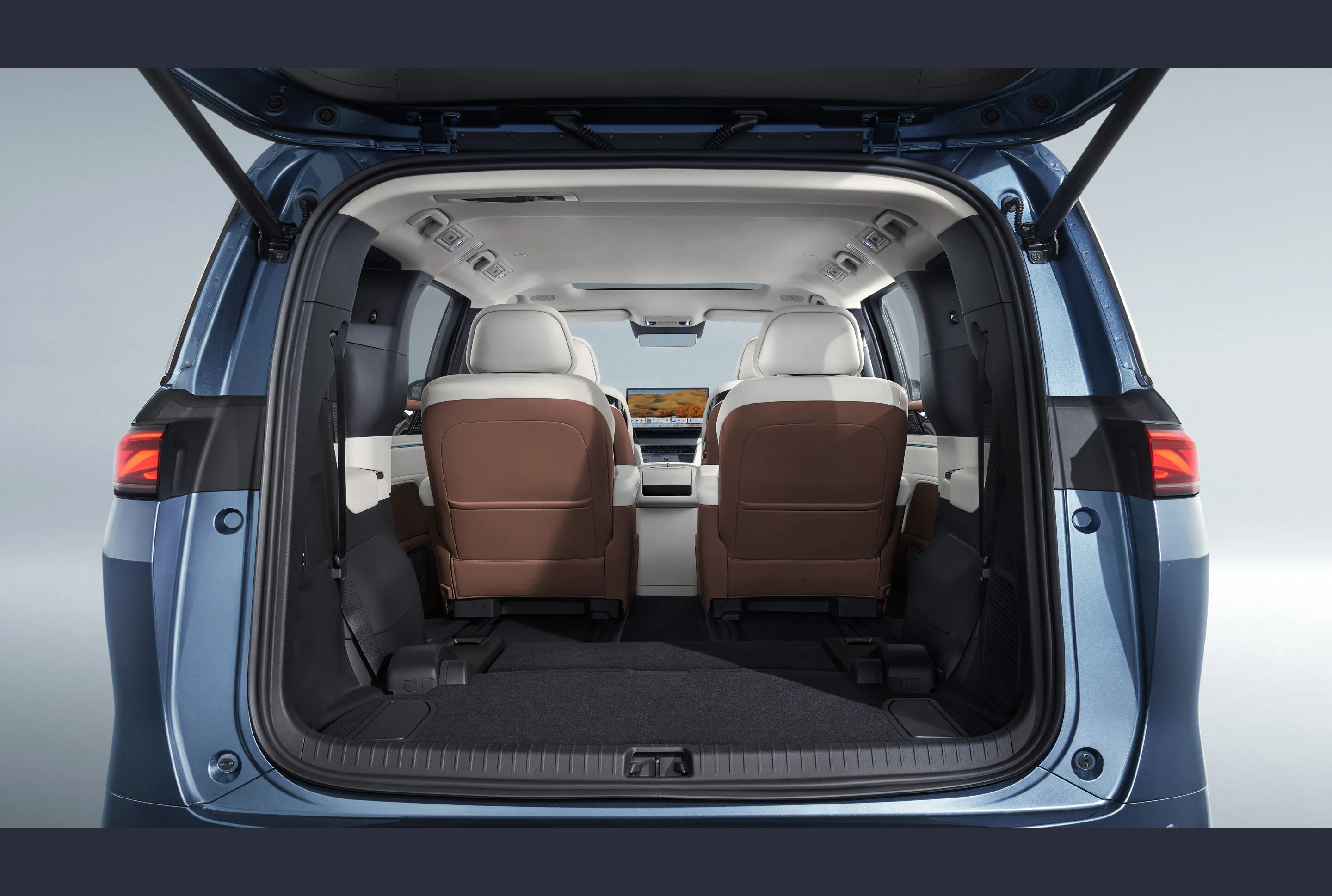 BYD M9, photo 2 of 6