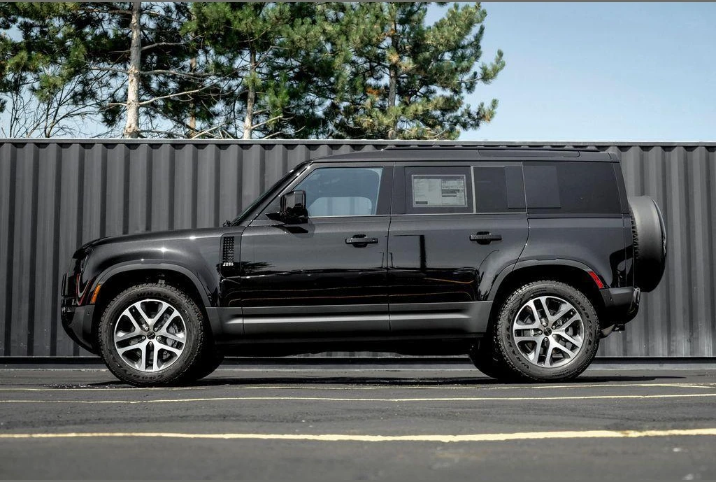Defender 110, photo 3 of 6