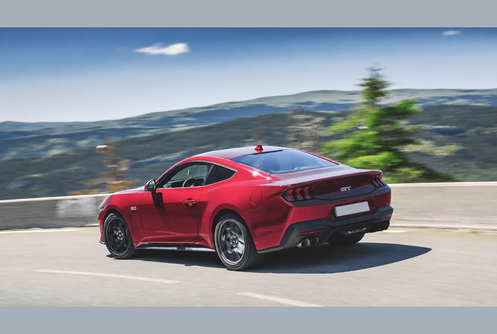 Ford Mustang, photo 3 of 6