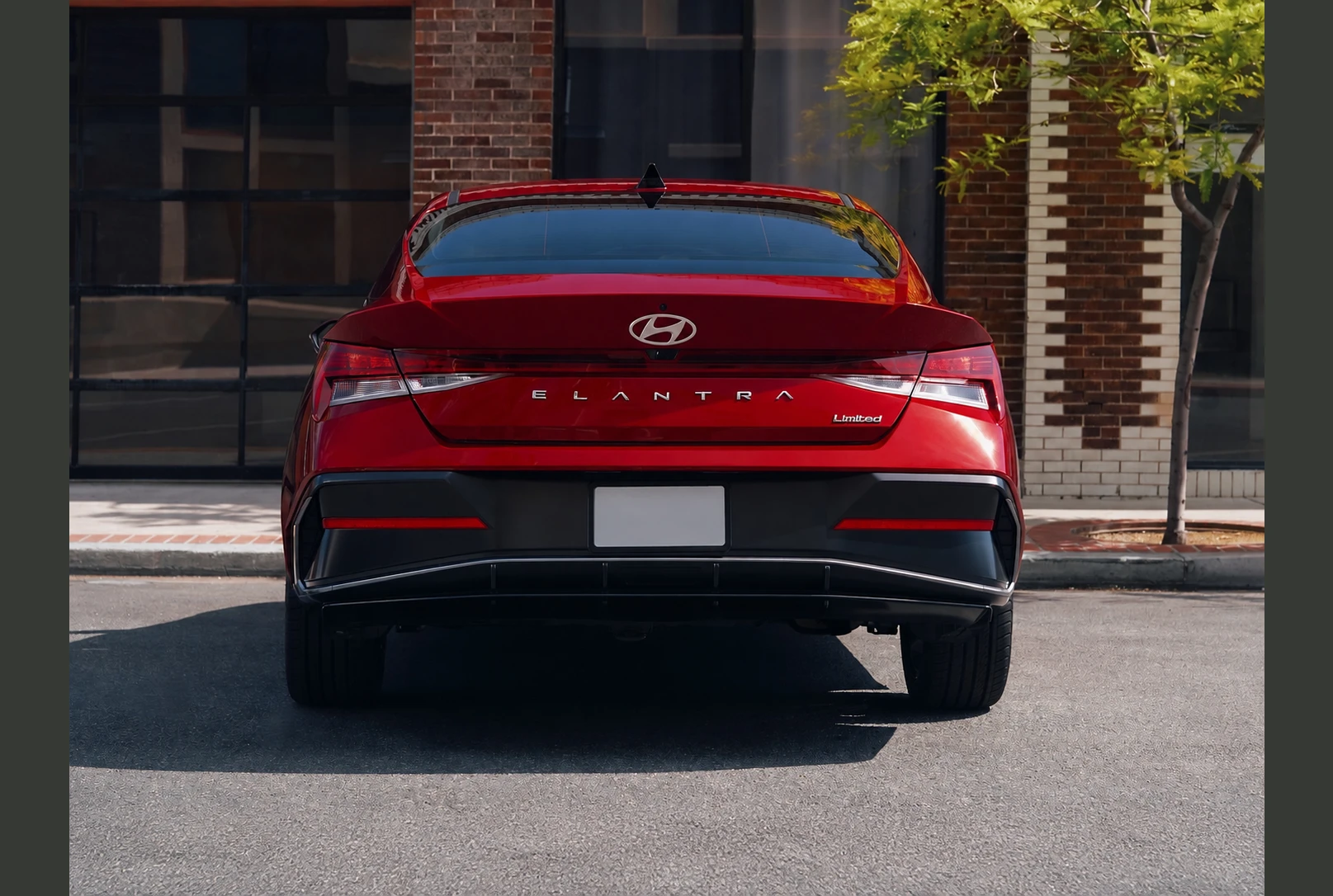 Hyundai Elantra, photo 2 of 6