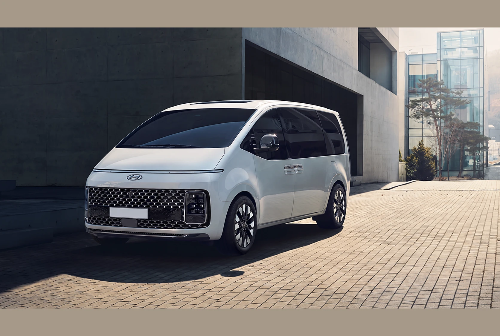 Hyundai Staria