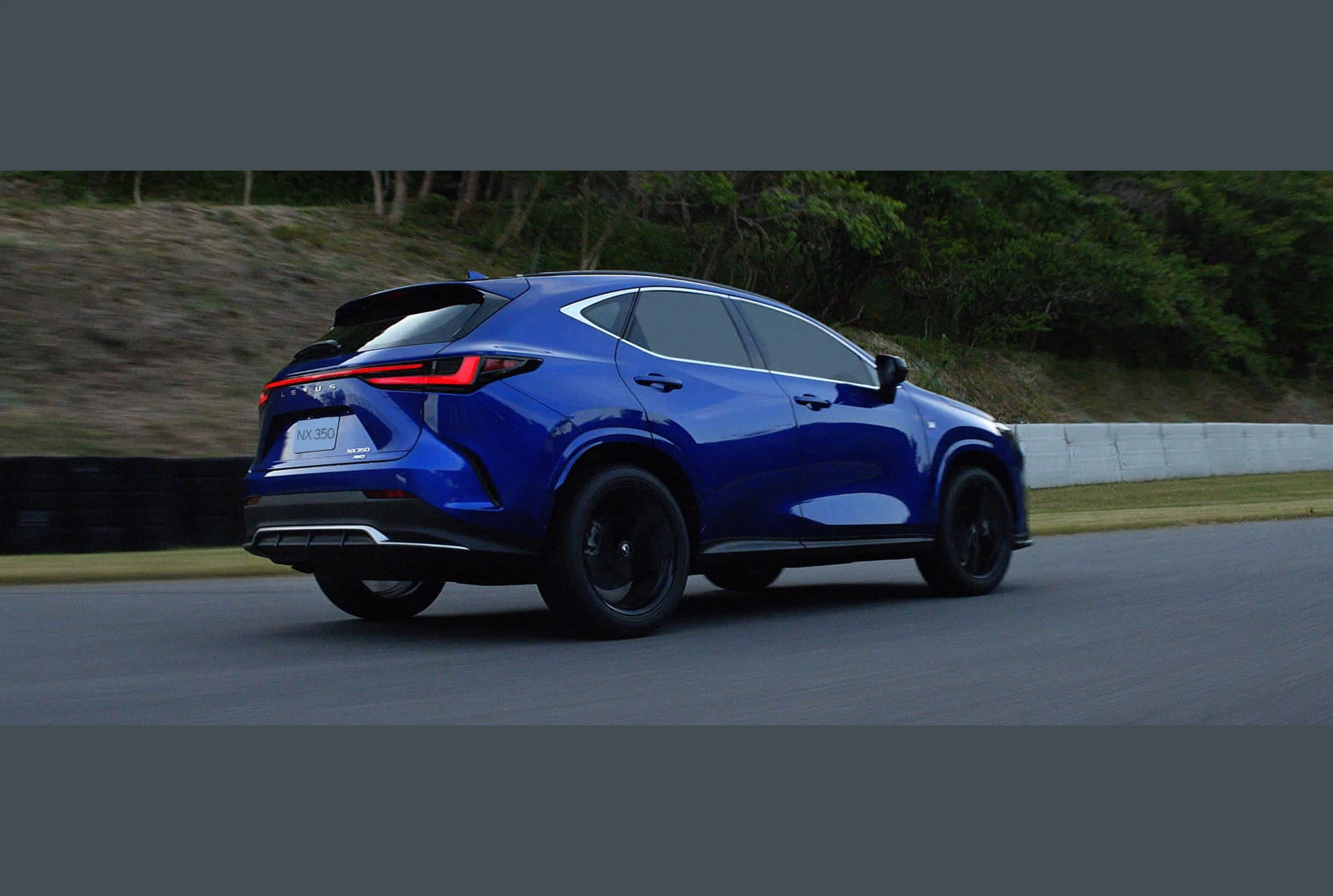 Lexus NX, photo 3 of 6