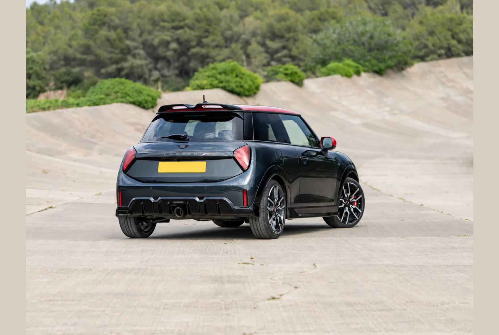 Mini JCW, photo 2 of 6
