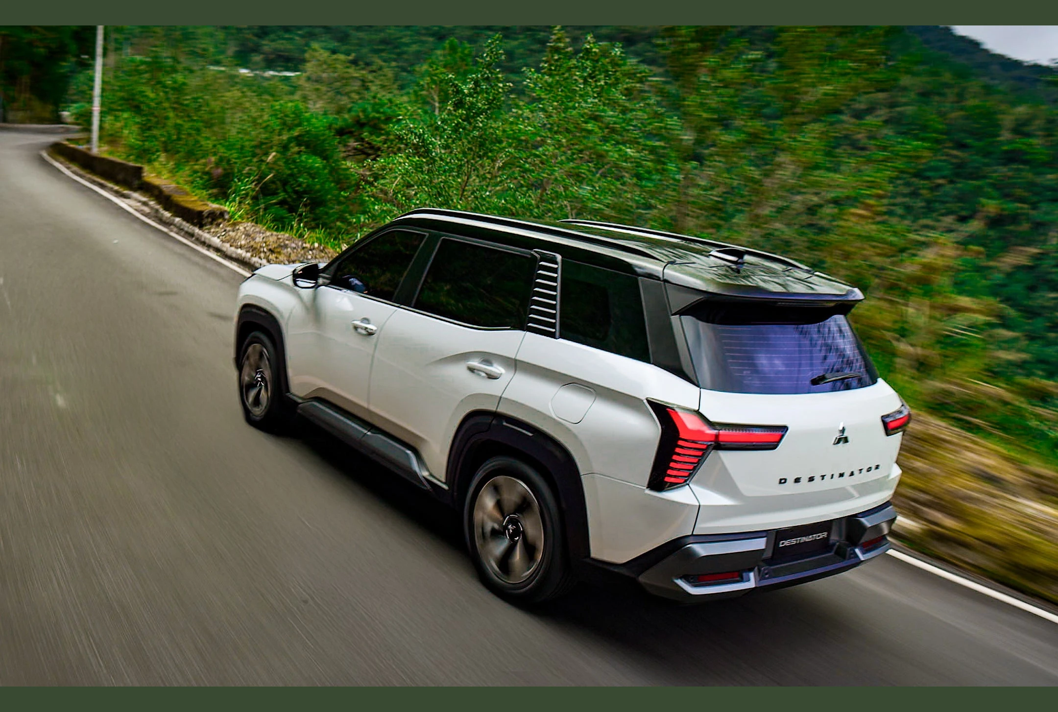 Mitsubishi Destinator, photo 2 of 6