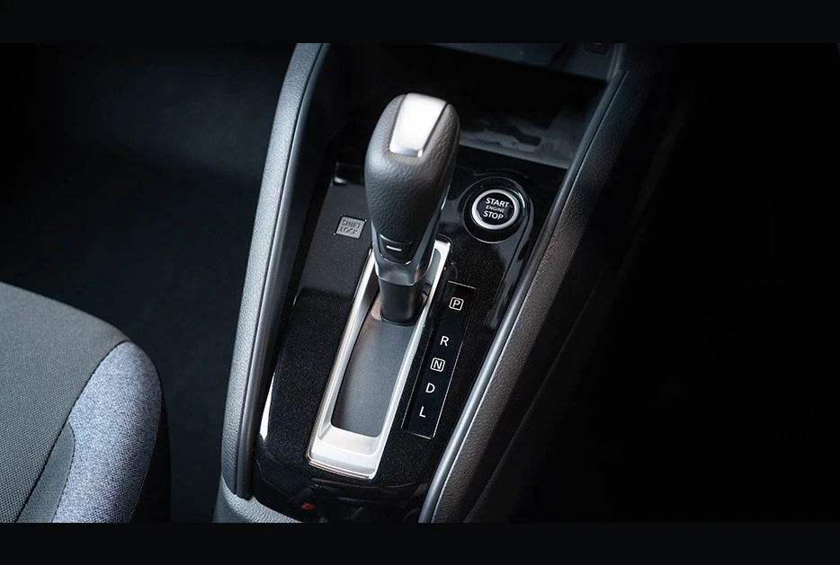 Nissan Almera, photo 6 of 6