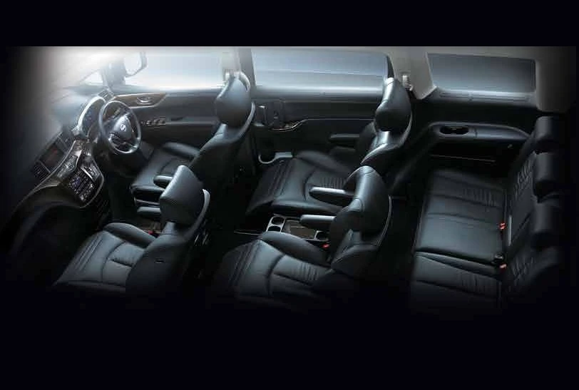 Nissan Elgrand, photo 5 of 6