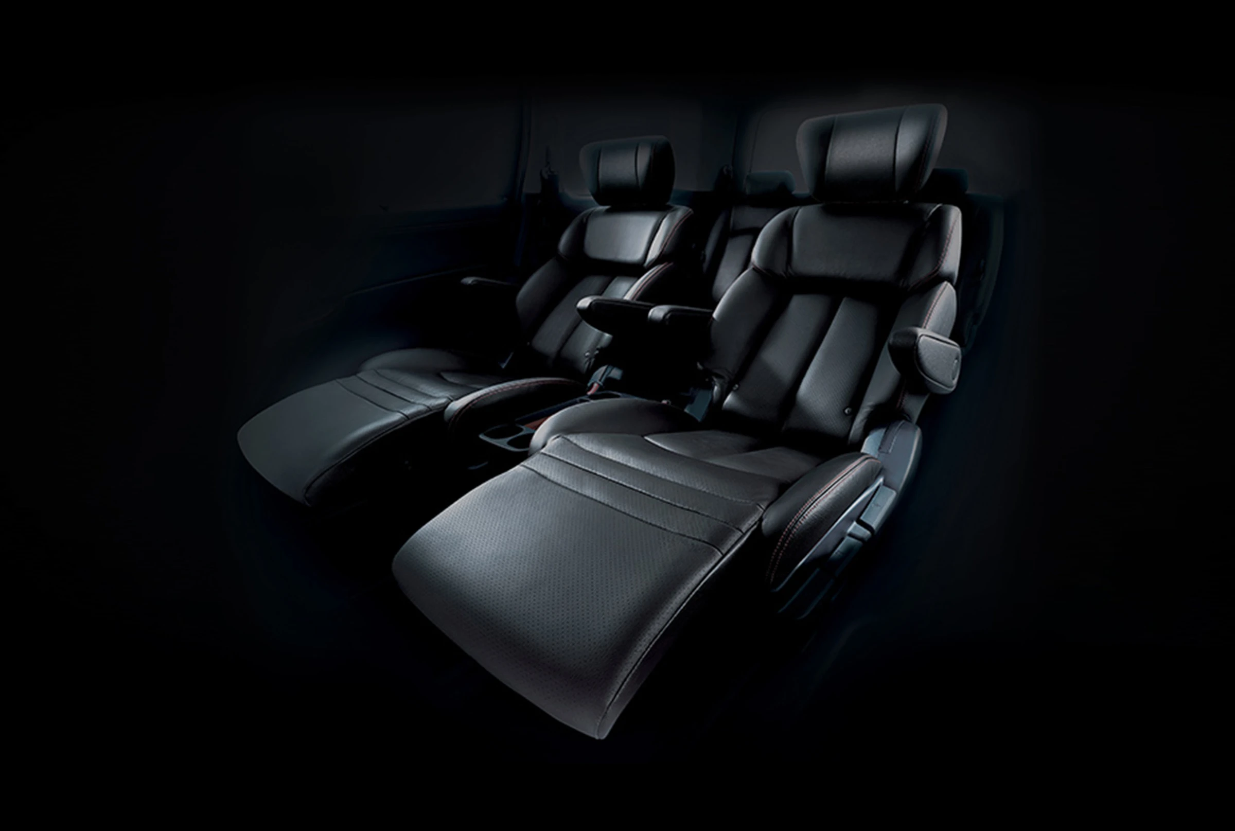 Nissan Elgrand, photo 6 of 6