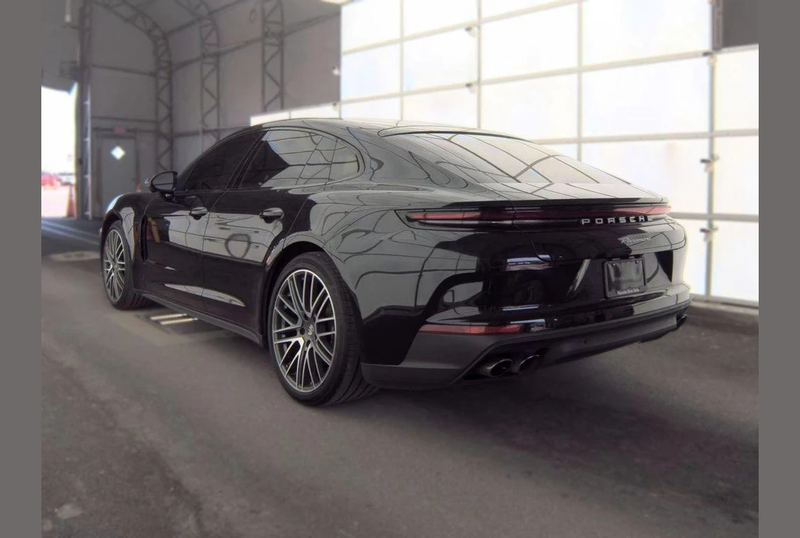 Porsche Panamera, photo 2 of 6