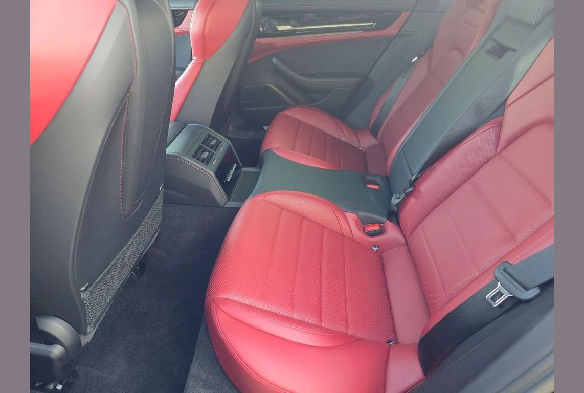 Porsche Panamera, photo 6 of 6