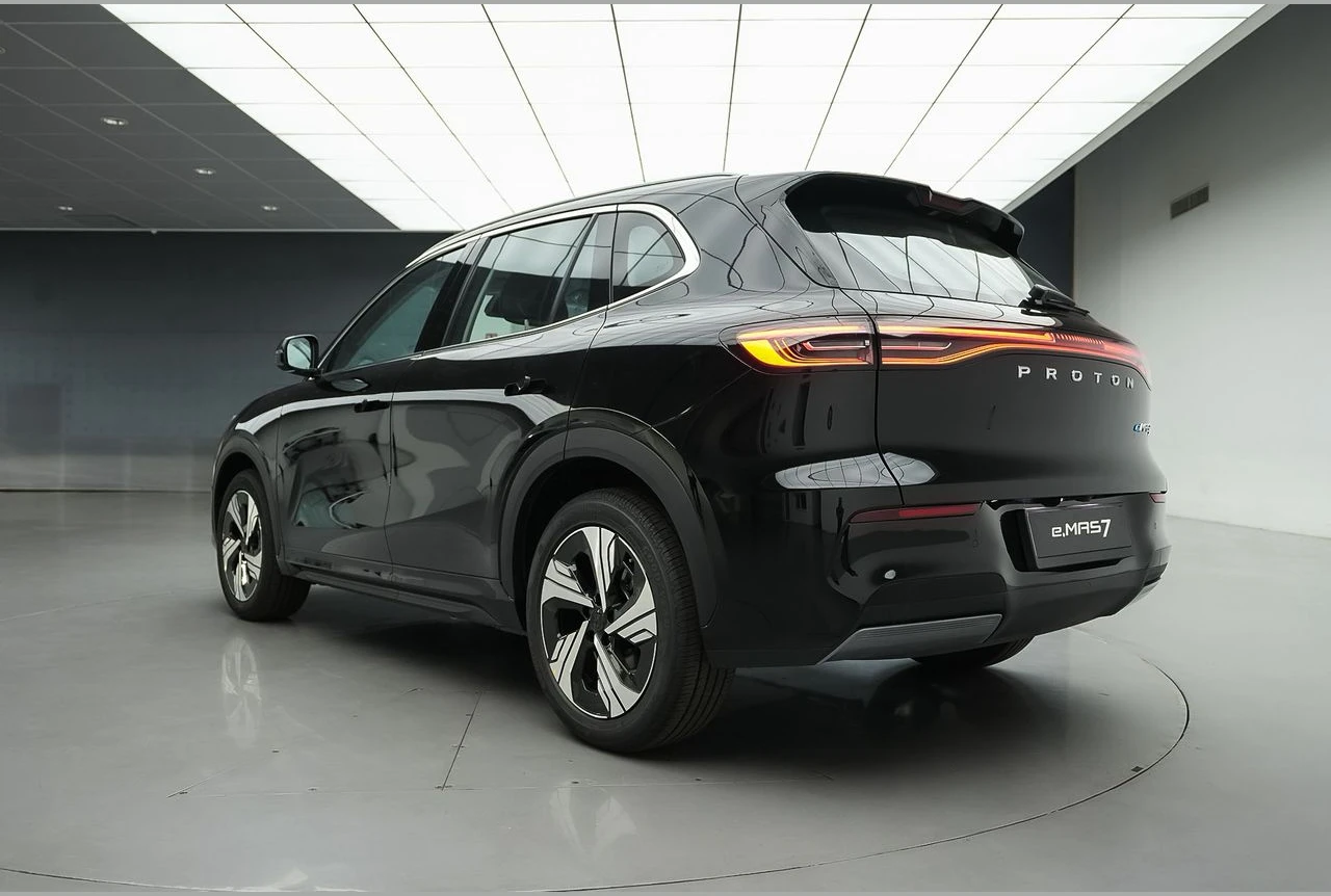 Proton e.MAS 7, photo 2 of 6