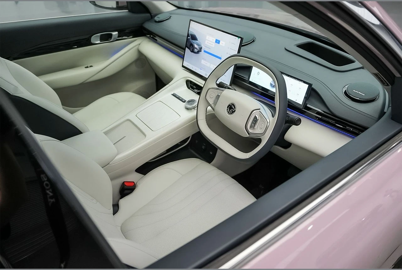 Proton e.MAS 7, photo 4 of 6