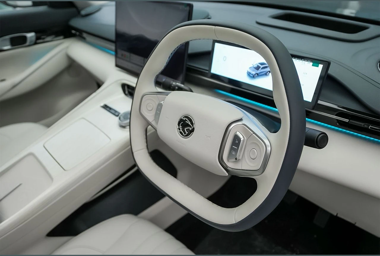 Proton e.MAS 7, photo 5 of 6