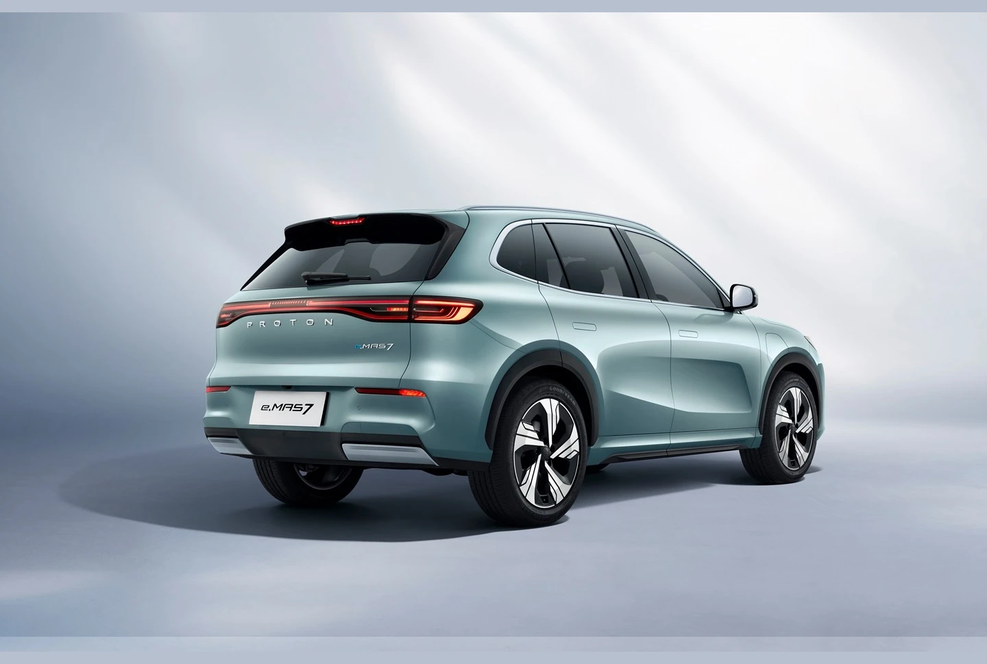 Proton e.MAS 7, photo 2 of 6