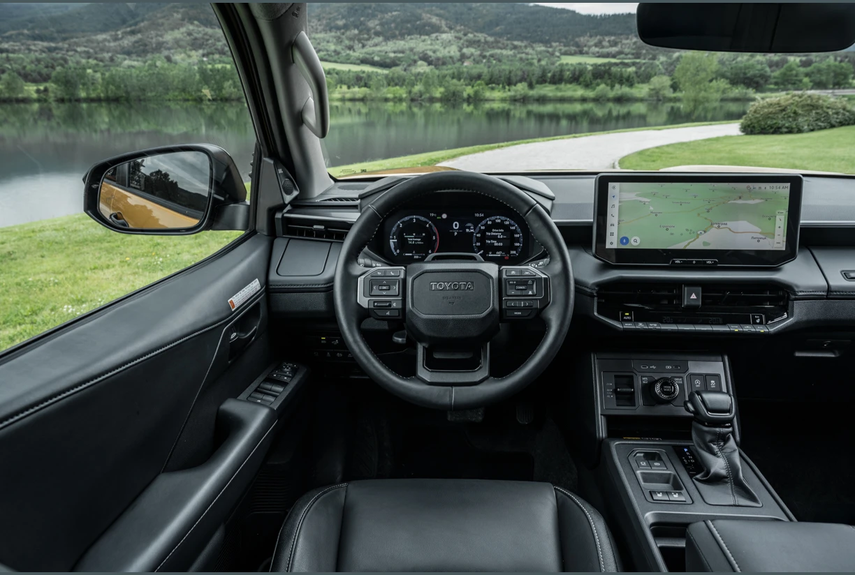 Toyota Hilux, photo 5 of 6