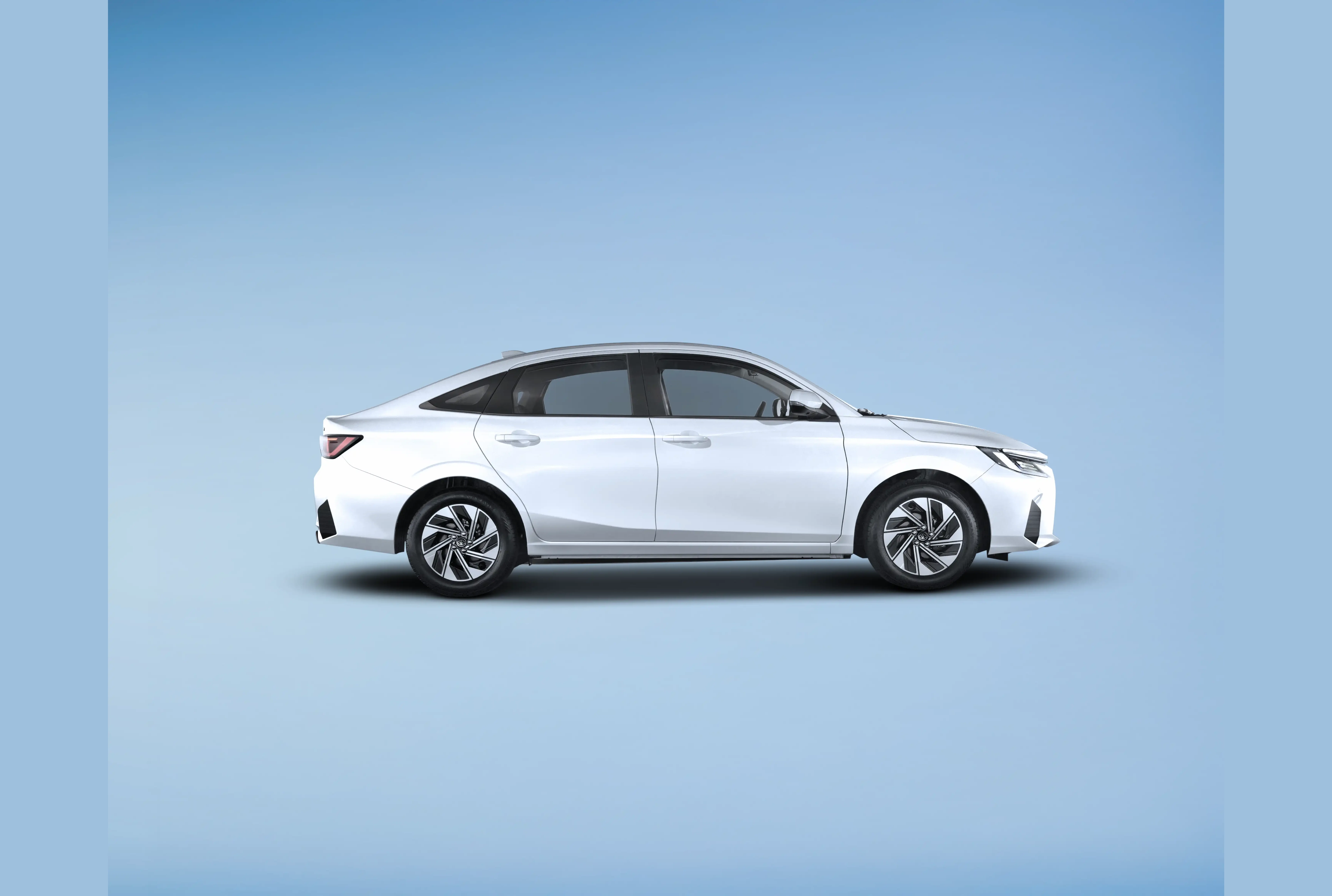 Toyota Vios HEV, photo 2 of 6
