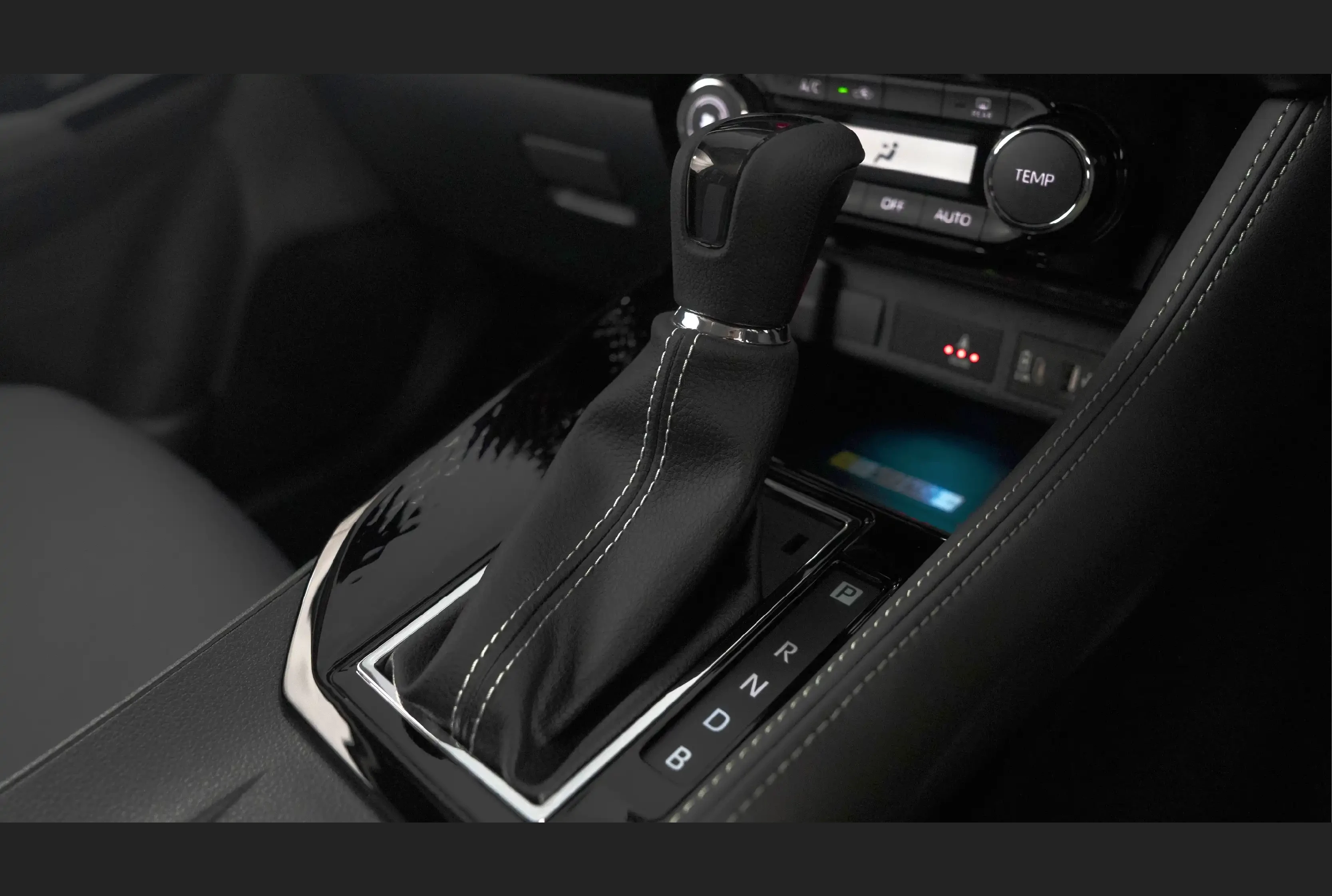 Toyota Vios HEV, photo 6 of 6