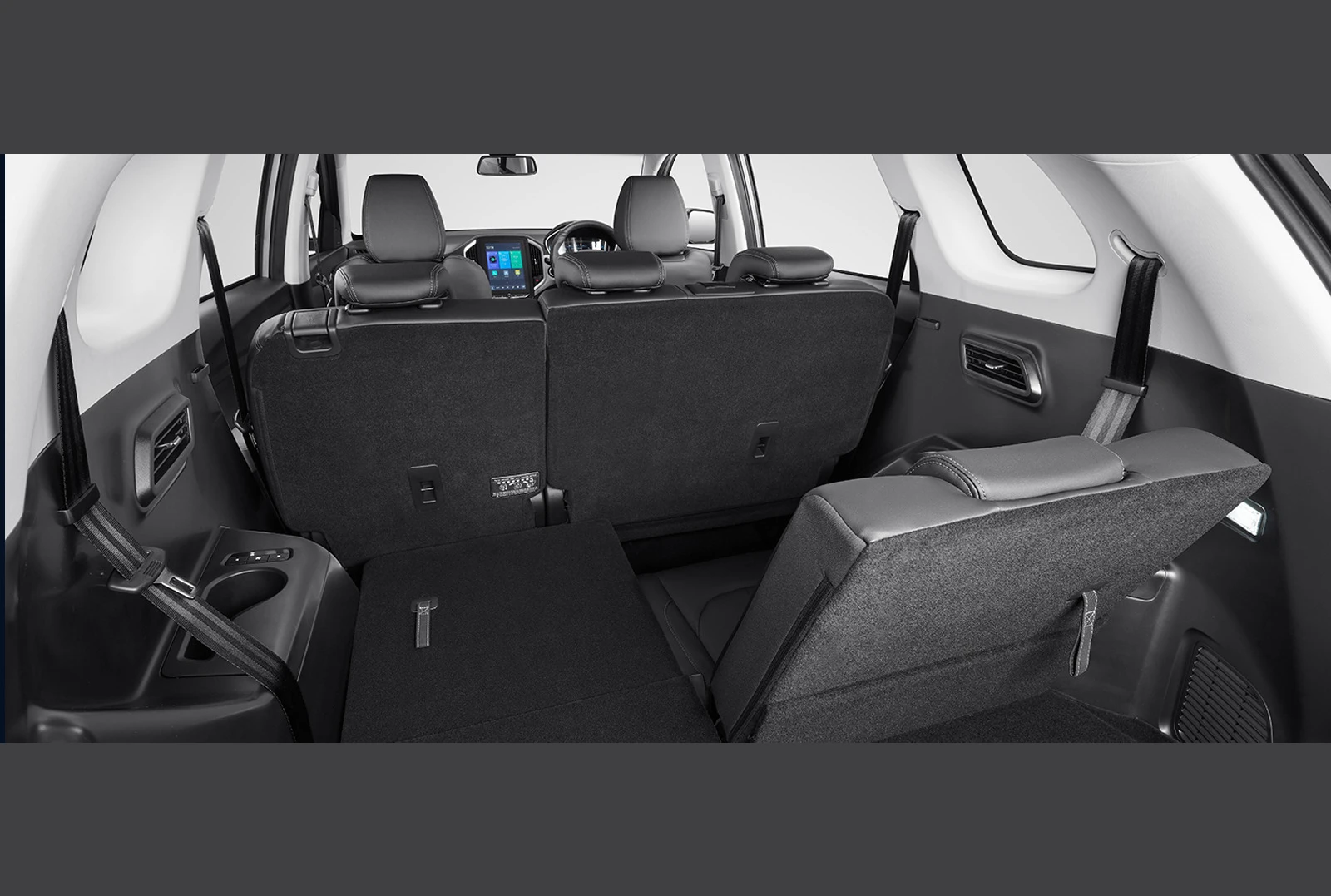 Wuling Almaz, photo 6 of 6