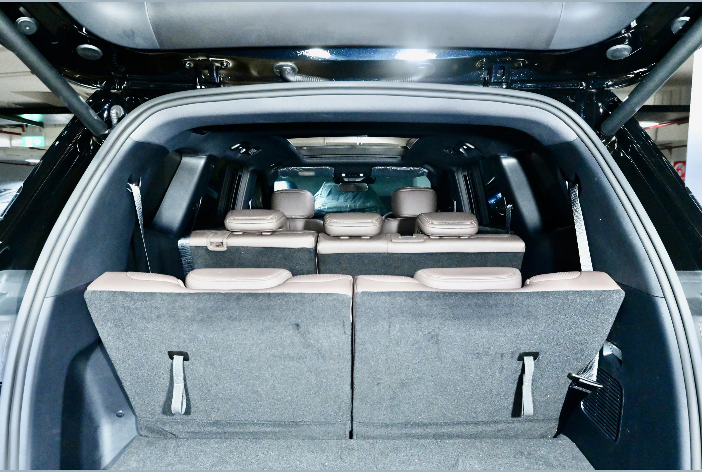 Wuling Eksion, photo 5 of 5